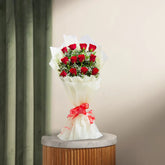 Classic Aura 12 Red Roses Bouquet